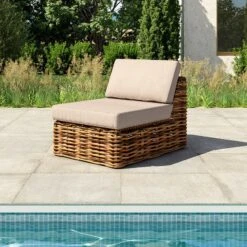 Chauffeuse De Jardin Surabaya - Naturelle