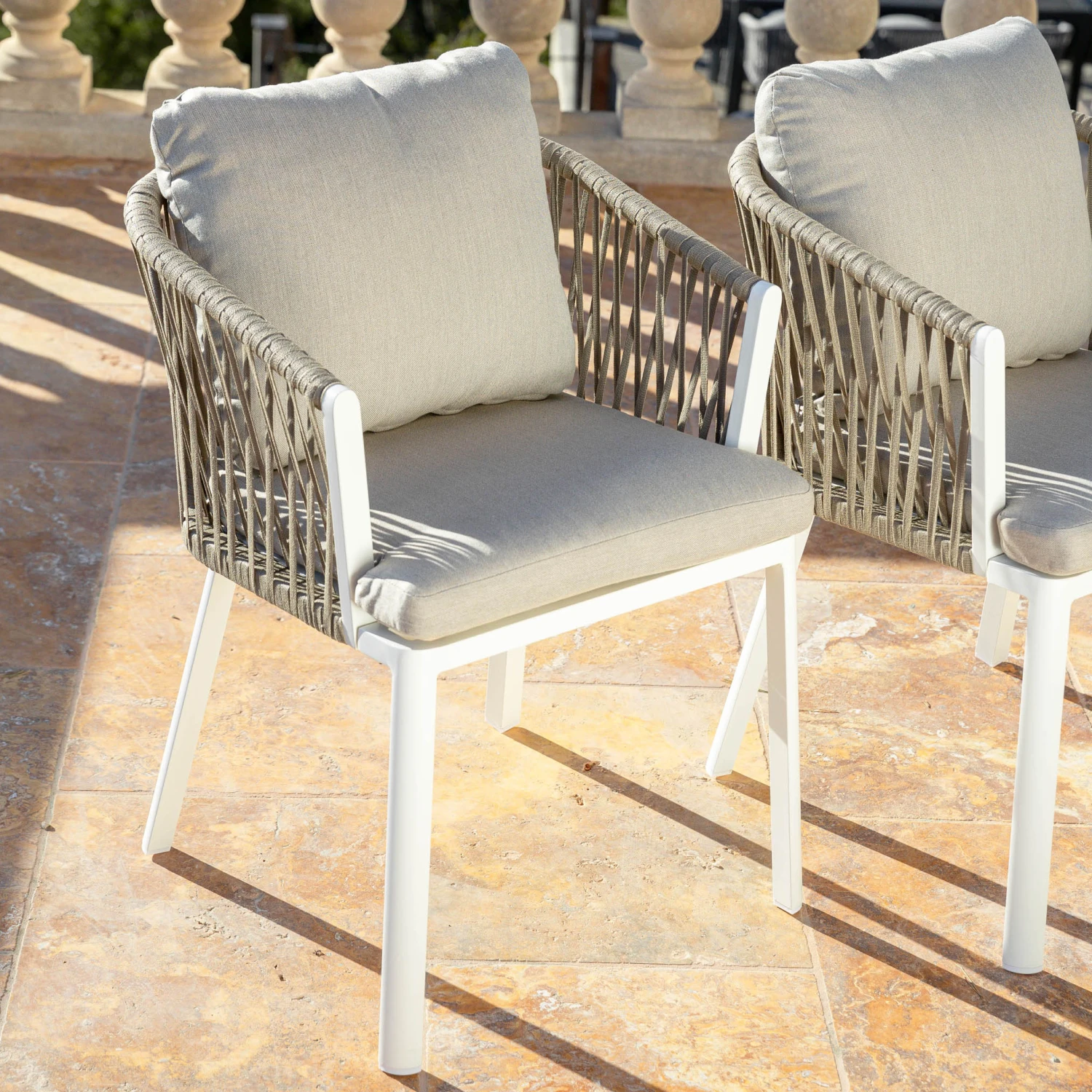 Lot de 2 fauteuils de jardin Amalfi - Blanc Lot De 2 Fauteuils De Jardin Amalfi - Blanc -Mobilier De Jardin fauteuil amalfi blanc detail