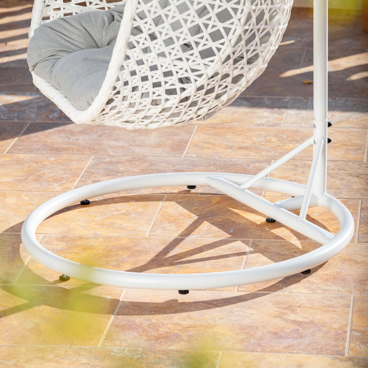 Loveuse suspendue Coral - Blanche Loveuse Suspendue Coral - Blanche -Mobilier De Jardin loveuse suspendue coral blanche 76697 1685950445