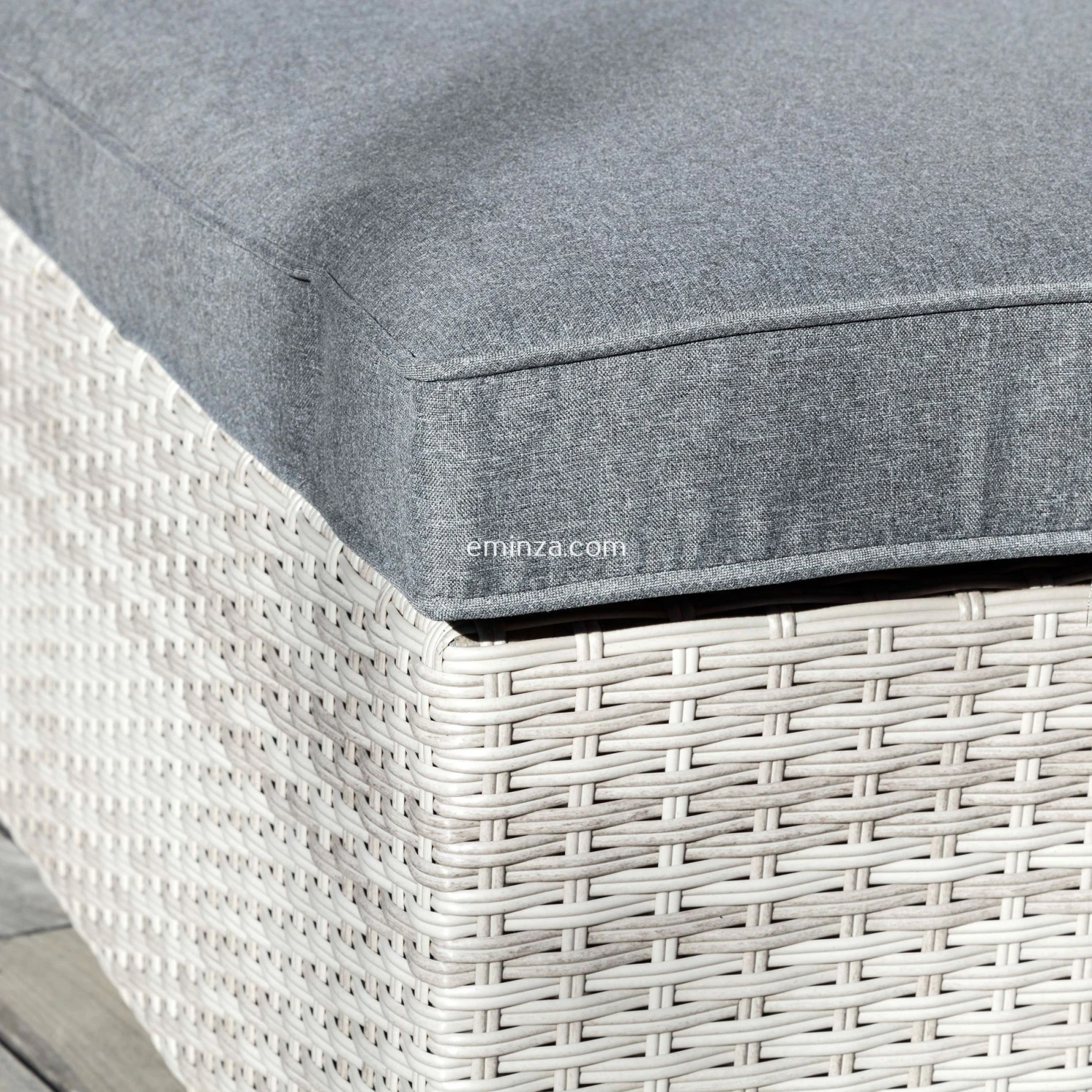 Transat résine tressée Tivoli - Gris clair / Gris foncé Transat Résine Tressée Tivoli - Gris Clair / Gris Foncé -Mobilier De Jardin transat tivoli gris 68553 1 1582704069