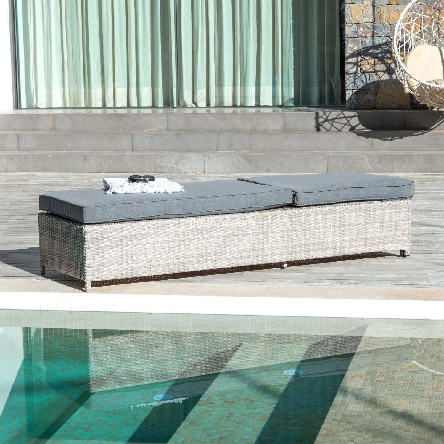 Transat résine tressée Tivoli - Gris clair / Gris foncé Transat Résine Tressée Tivoli - Gris Clair / Gris Foncé -Mobilier De Jardin transat tivoli gris 68553 1 1582704102